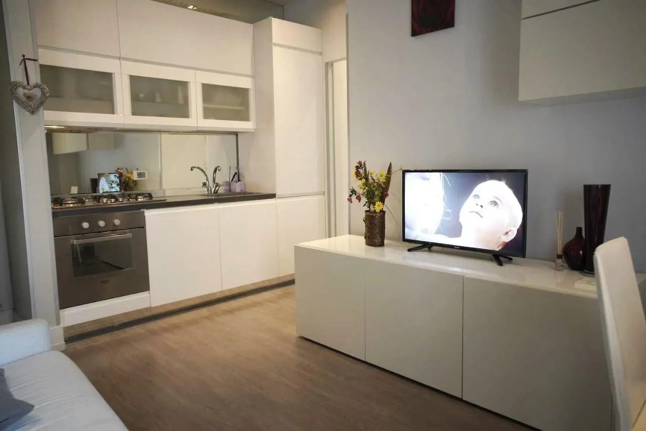 Modern Apartment Metro A Roma